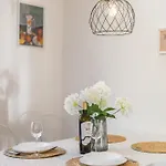Urban Nivy Retreat